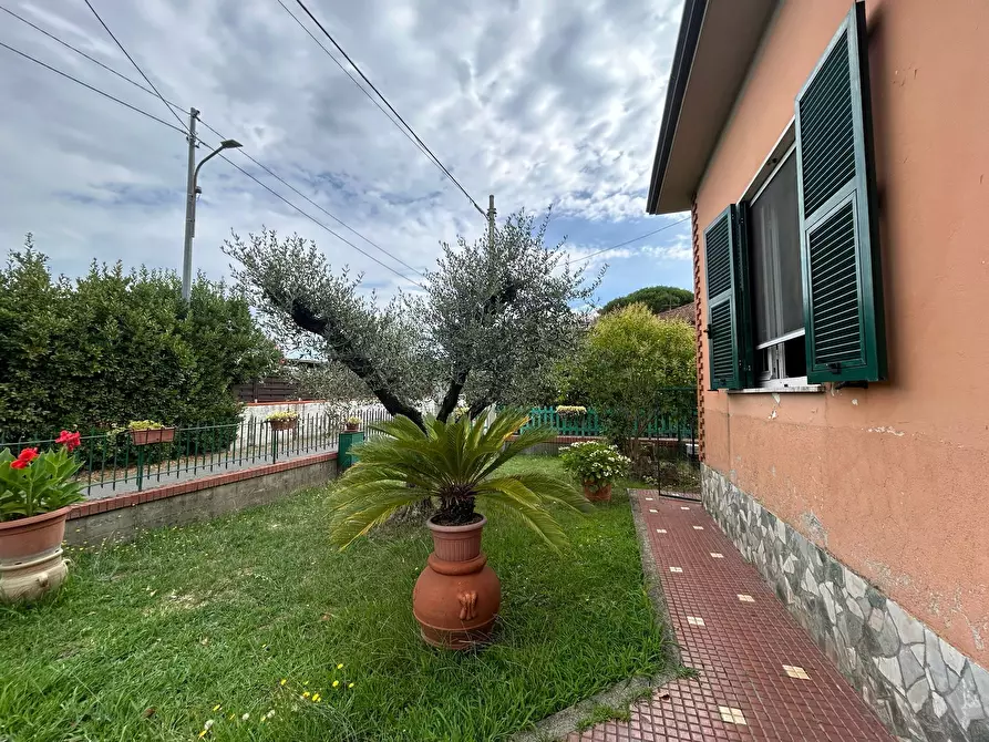Immagine 4 di Porzione di casa in vendita  a Santo Stefano Di Magra