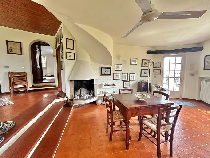 Immagine 6 di Casa indipendente in vendita  a Castelnuovo Magra