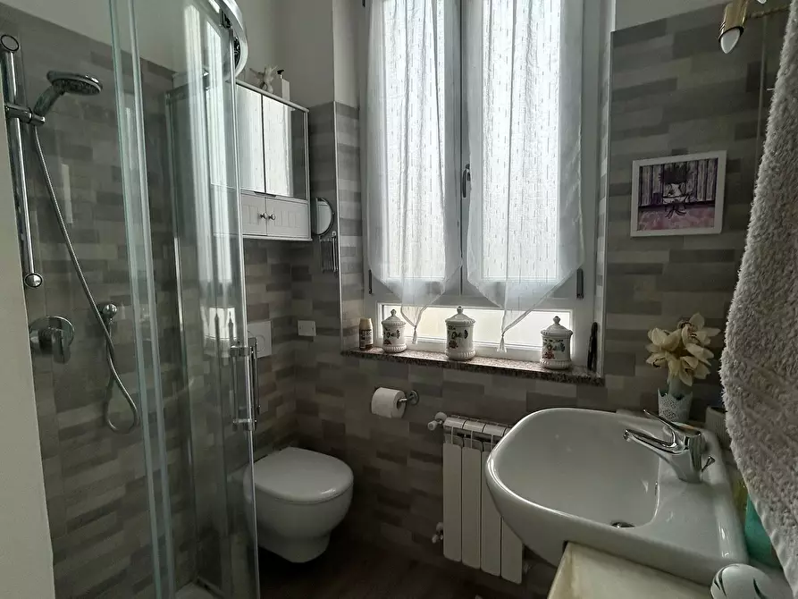 Immagine 13 di Terratetto in vendita  a Sarzana