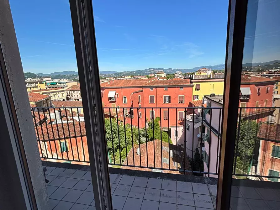 Immagine 21 di Attico in affitto  a Sarzana