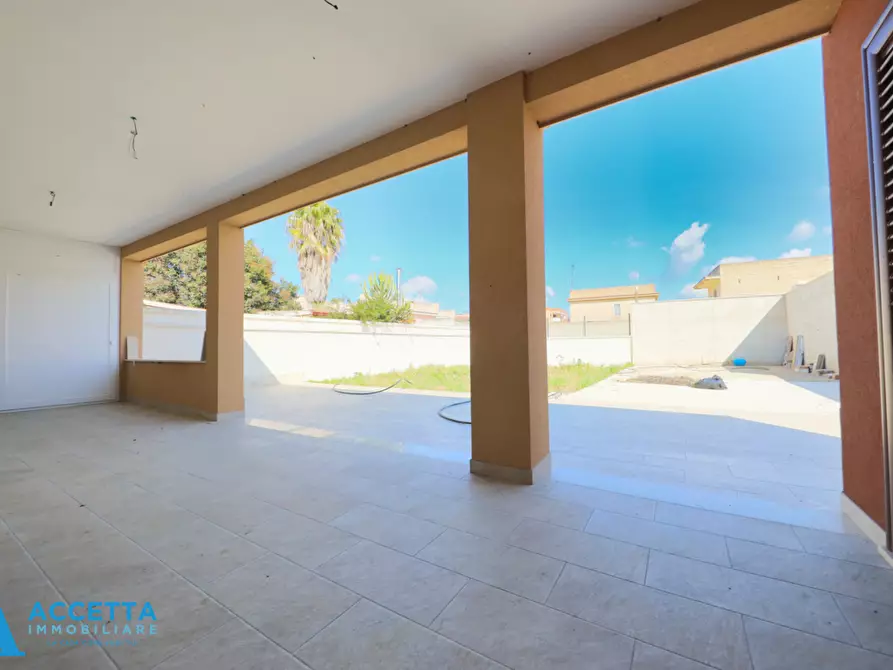 Immagine 24 di Villa in vendita  in Via Lorenzo il Magnifico a Taranto