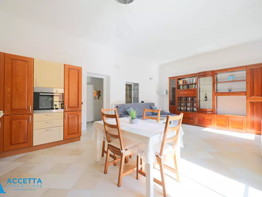 Immagine 7 di Trilocale in vendita  in Via Diego Peluso 38 a Taranto