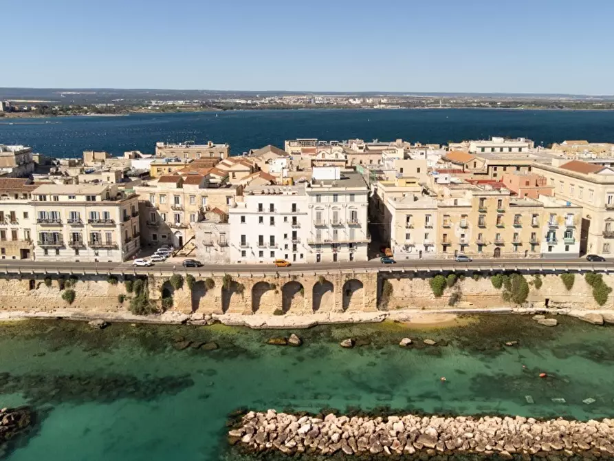 Immagine 2 di Palazzo in vendita  in Via Giovanni Paisiello 56 a Taranto