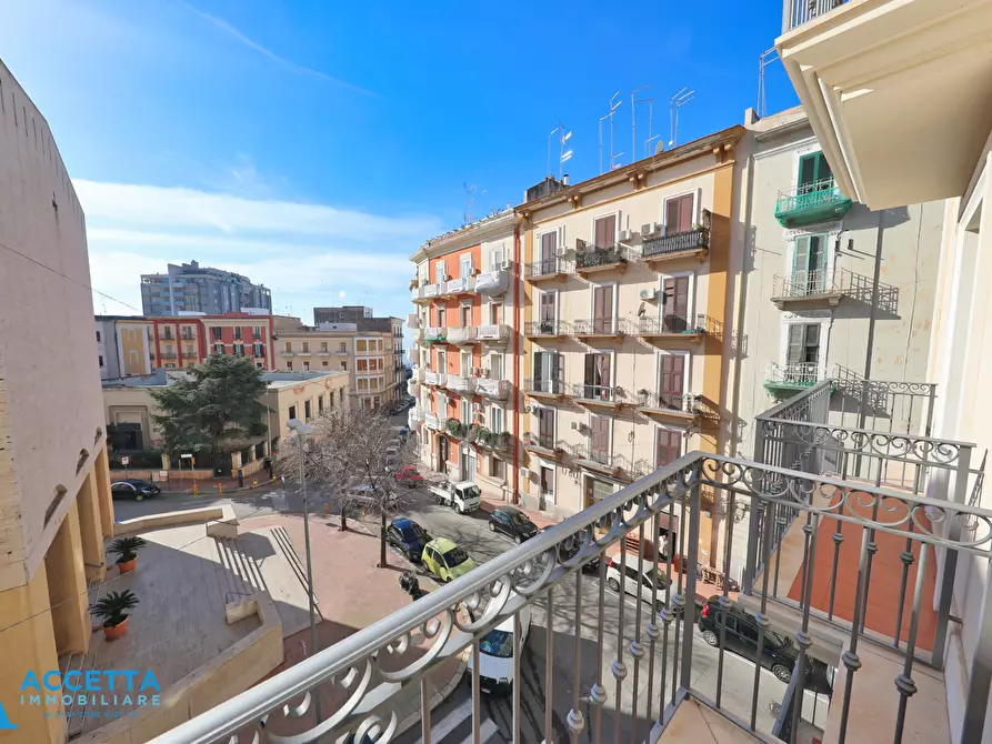 Immagine 27 di Quadrilocale in vendita  in Via Criscuolo 1 a Taranto