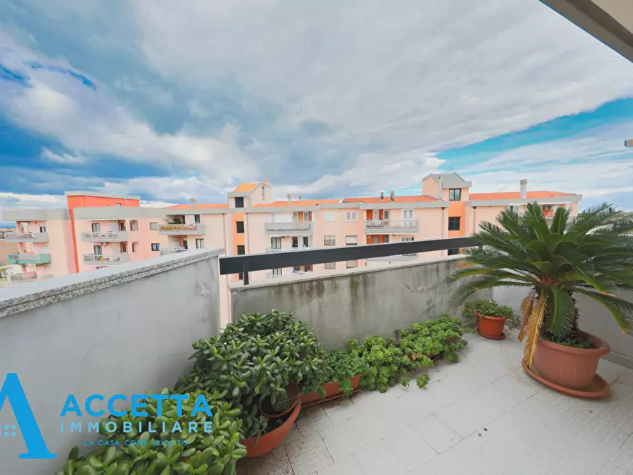 Immagine 24 di Trilocale in vendita  in Via Sciabelle 11 a Taranto