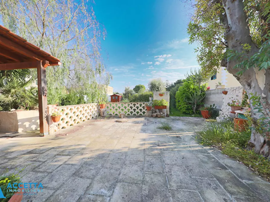 Immagine 23 di Villa in vendita  in Via Delfini 55 a Taranto