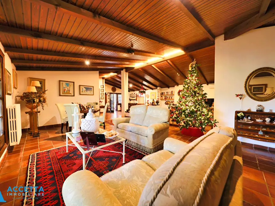 Immagine 6 di Villa in vendita  in Via Trascine 1 a Taranto