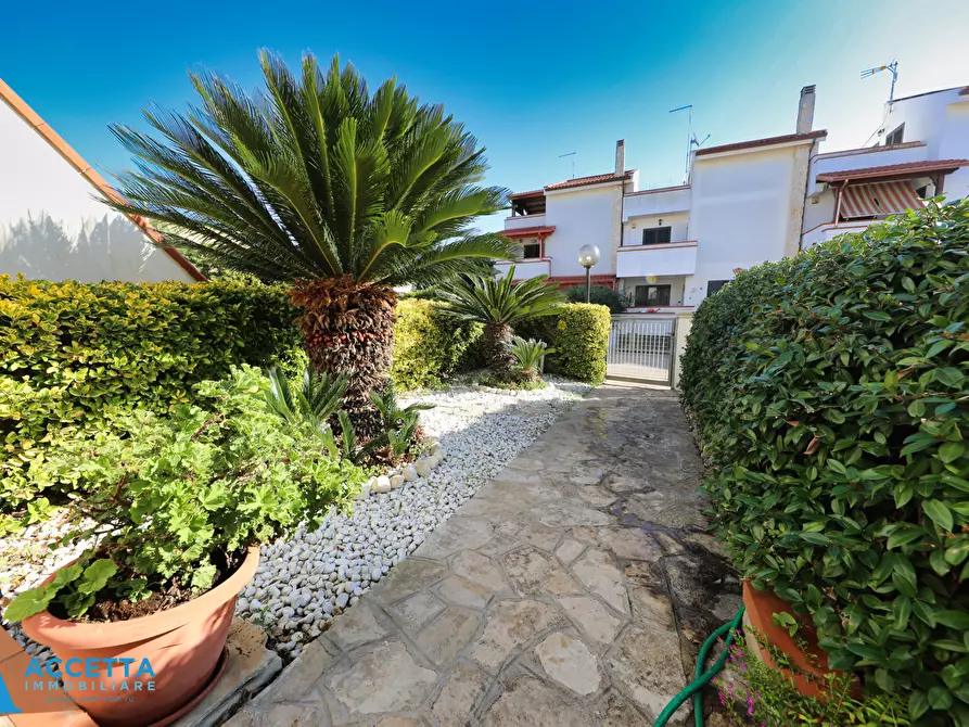 Immagine 25 di Villa in vendita  in Via Cantoni 20 a Taranto