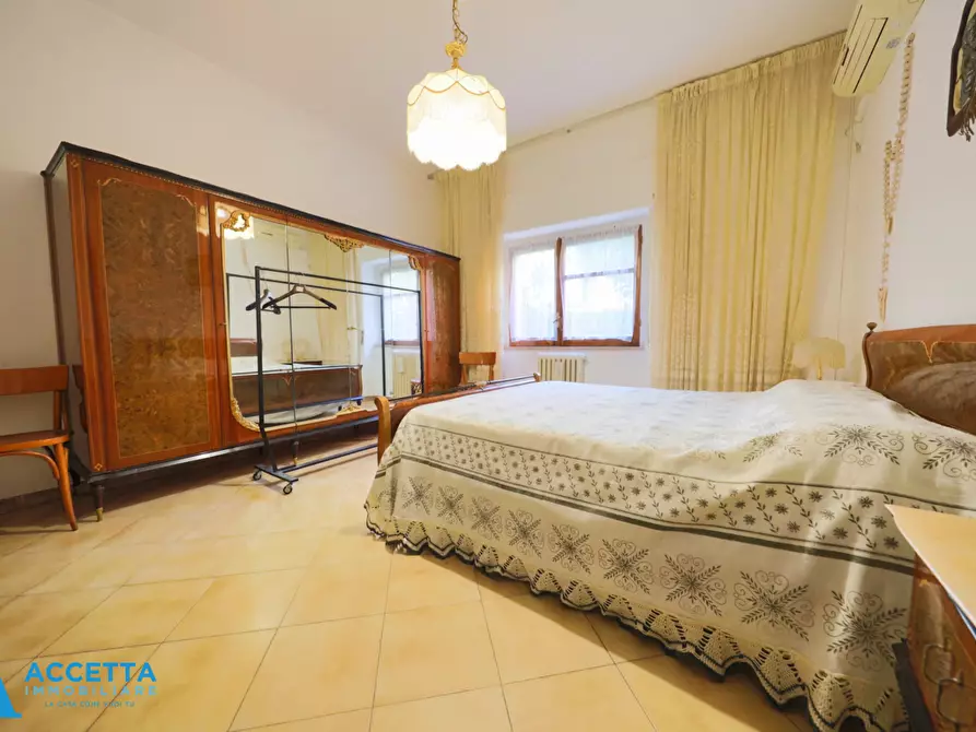 Immagine 13 di Quadrilocale in vendita  in Via della Croce 2 a Taranto