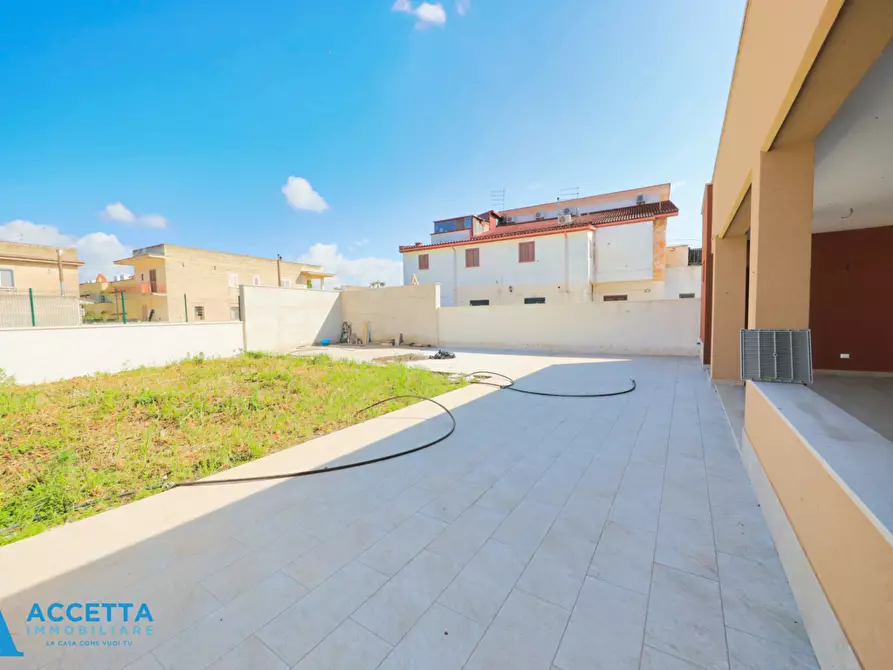 Immagine 25 di Villa in vendita  in Via Lorenzo il Magnifico a Taranto