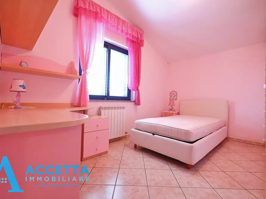 Immagine 10 di Trilocale in vendita  in Via Sciabelle 11 a Taranto