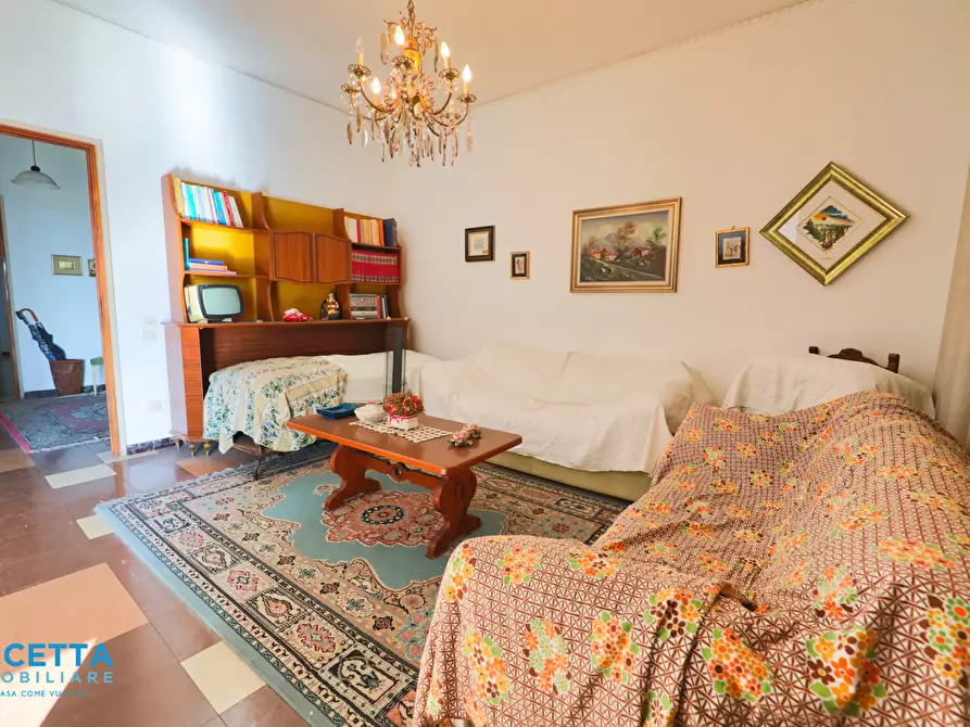 Immagine 10 di Trilocale in vendita  in Piazza Pio X 42 a Taranto