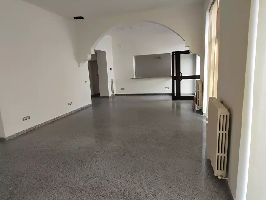 Immagine 6 di Locale commerciale in affitto  in Piazza XX Settembre a Castel San Giovanni