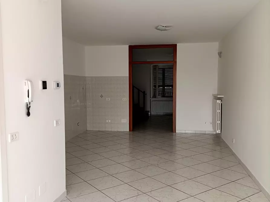 Immagine 3 di Casa trifamiliare in vendita  in centrale a Castel San Giovanni