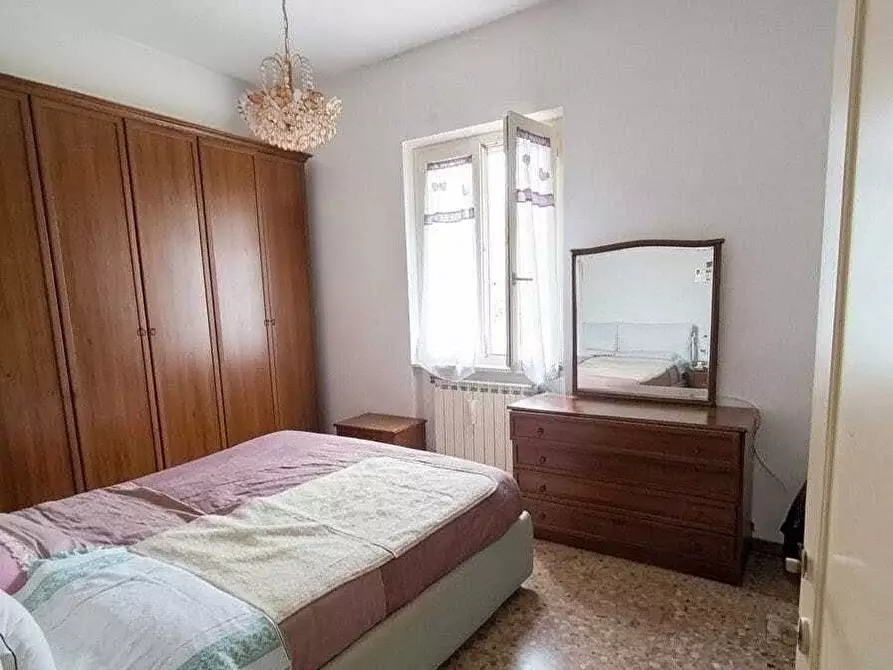 Immagine 13 di Appartamento in vendita  in Via Avegno a Roma