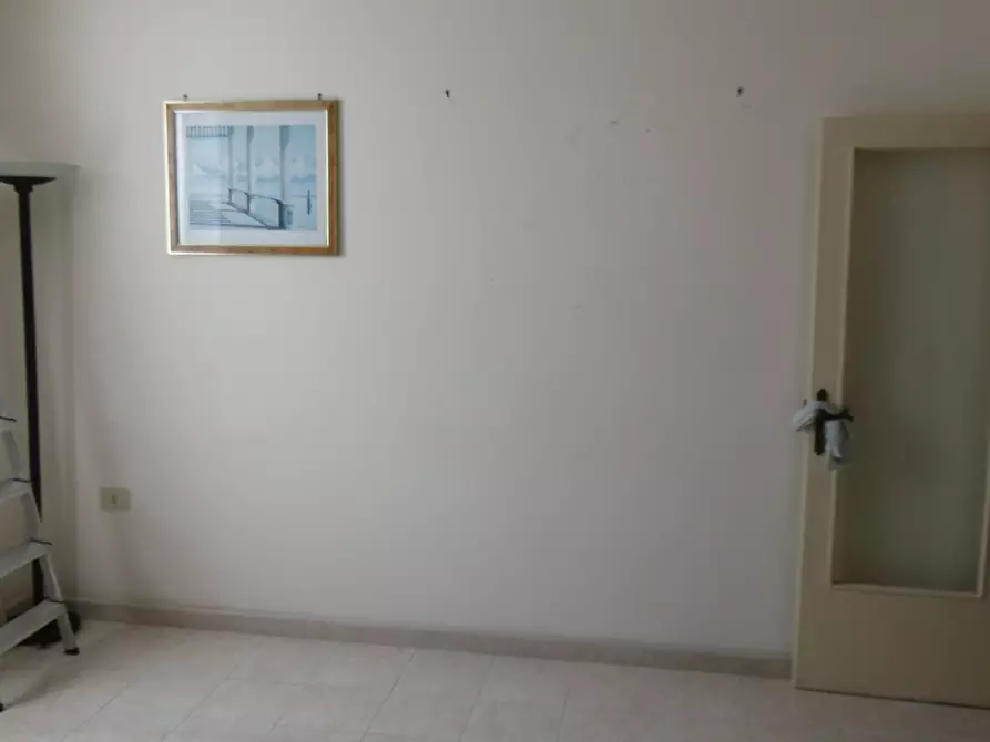 Immagine 7 di Trilocale in vendita  in PIAZZA DEI VISCONTI a Roma