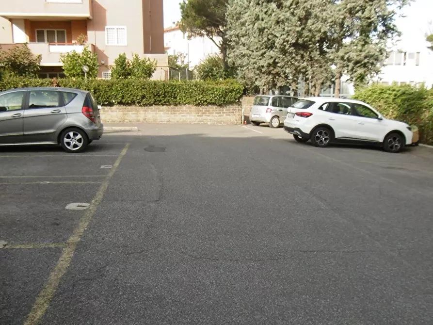 Immagine 34 di Trilocale in vendita  in VIA LORENZO ALLIEVI a Roma