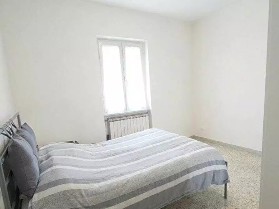 Immagine 5 di Appartamento in vendita  in Via Avegno a Roma