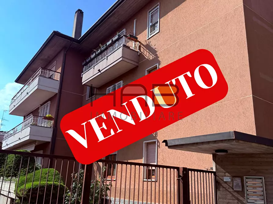 Immagine 1 di Quadrilocale in vendita  a Busto Arsizio