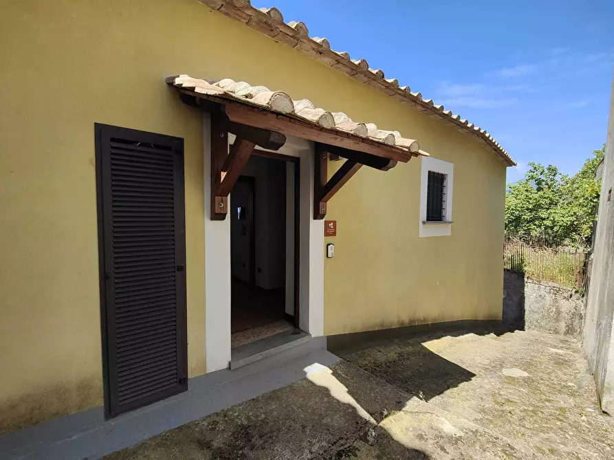 Immagine 11 di Terratetto in vendita  in via lecce 2 a Giffoni Valle Piana