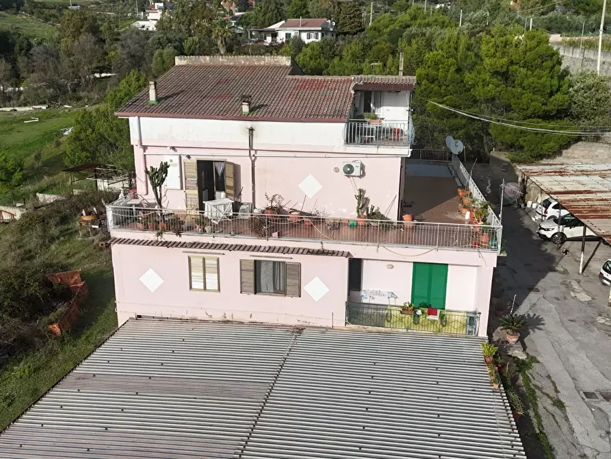 Immagine 4 di Casa trifamiliare in vendita  in via del giubileo duemila 8 a Giffoni Valle Piana