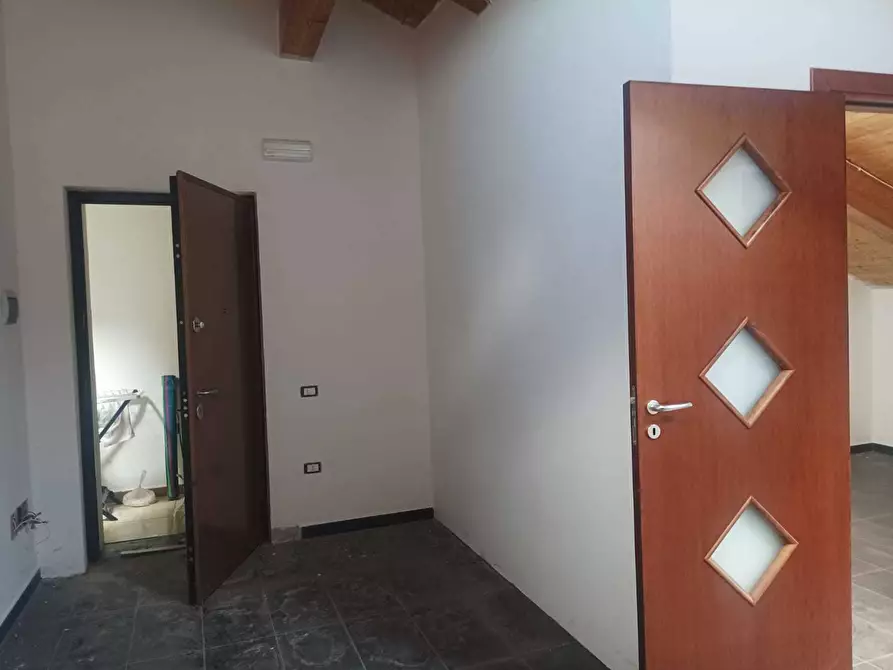 Immagine 15 di Mansarda in vendita  in Via Milano 2 a Pontecagnano Faiano