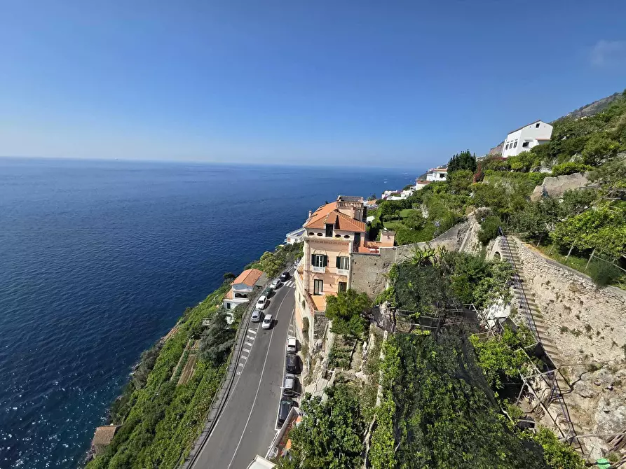 Immagine 1 di Pentalocale in vendita  in Via Mauro Comite 8 a Amalfi