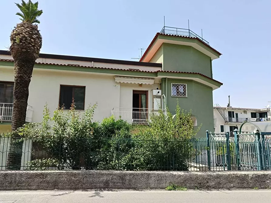 Immagine 2 di Pentalocale in vendita  in Via Giuseppe Vitale 64 a Cava De' Tirreni