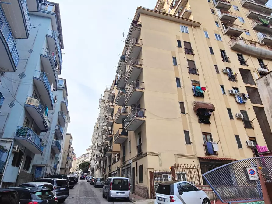 Immagine 17 di Bilocale in vendita  in Via Giuseppe De Caro 52 a Salerno