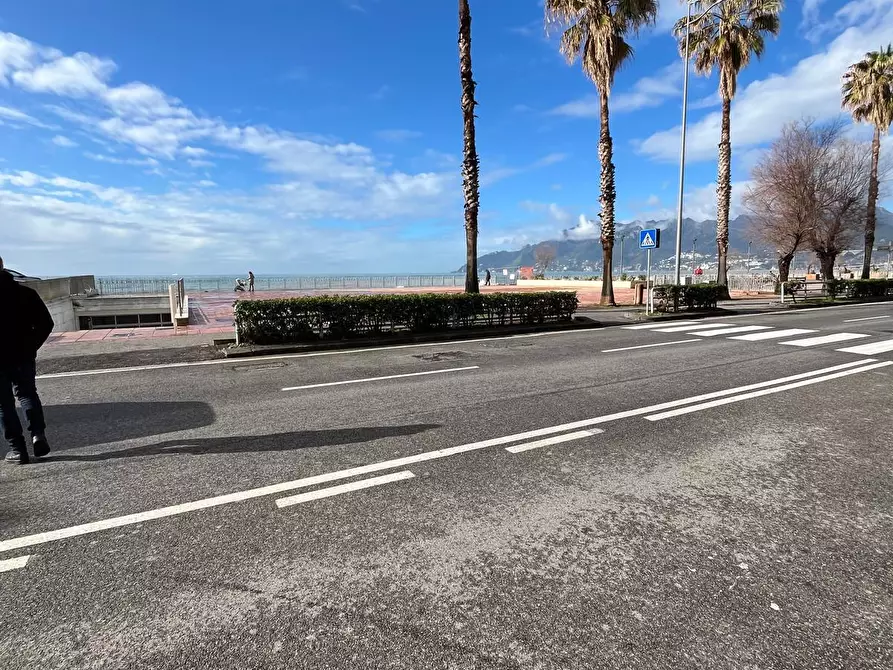 Immagine 16 di Trilocale in vendita  in via m. abbignete a Salerno