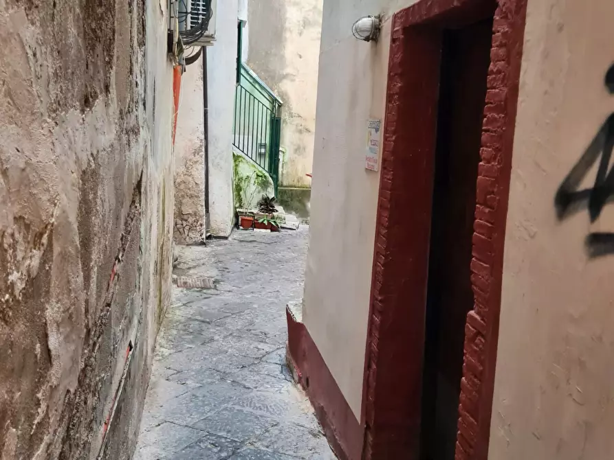 Immagine 8 di Locale commerciale in vendita  in Via fra Giovanni da Salerno 7 a Salerno