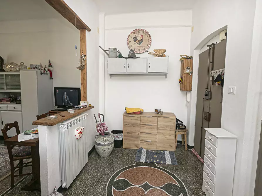 Immagine 3 di Trilocale in vendita  in Via Campo di Tiro 17 a Genova