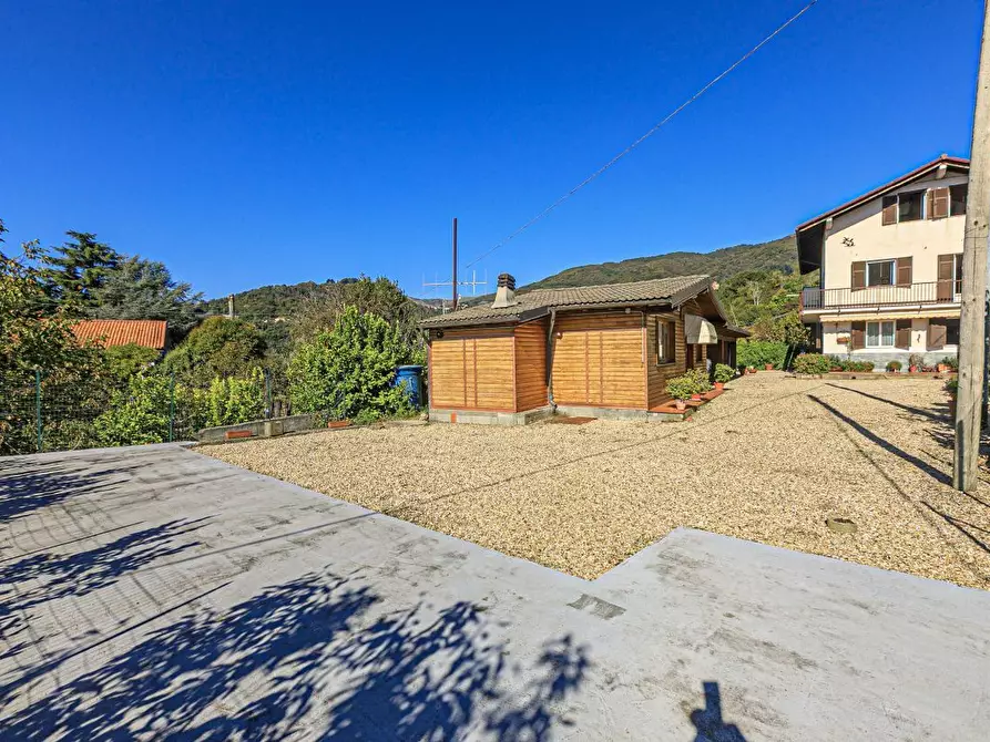 Immagine 54 di Pentalocale in vendita  in Via Costigliolo a Mignanego