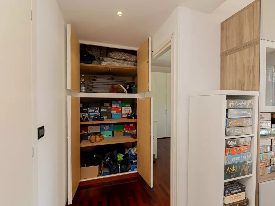 Immagine 31 di Bilocale in vendita  in Via Fratelli Gazzo a Genova