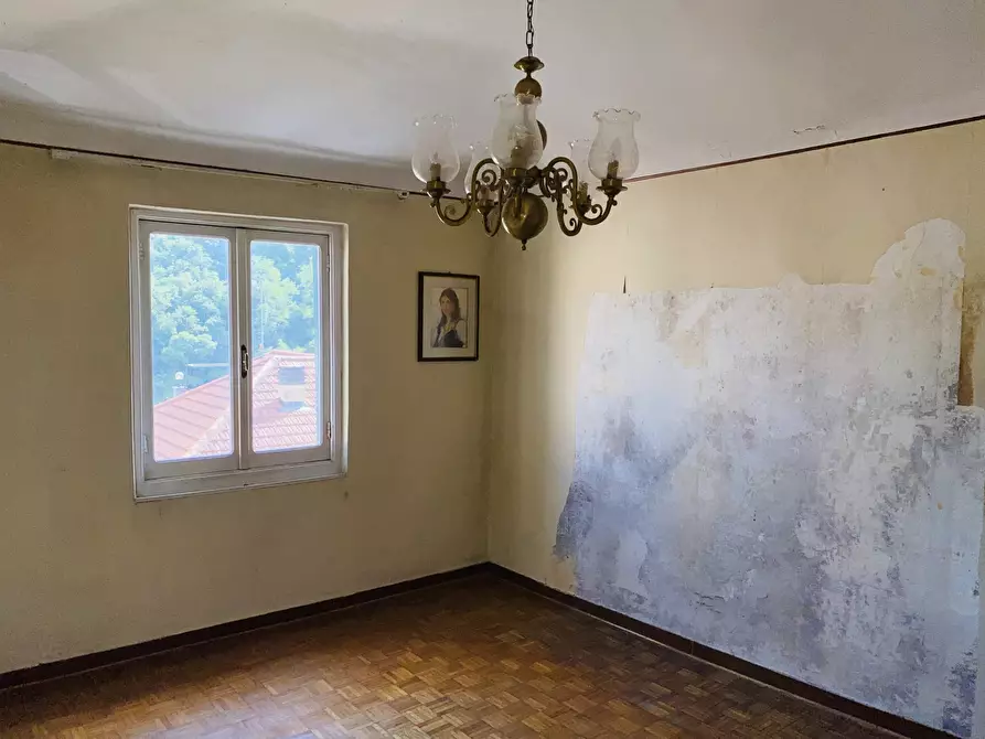 Immagine 10 di Trilocale in vendita  in Via Martiri della Libertà 6 a Campomorone