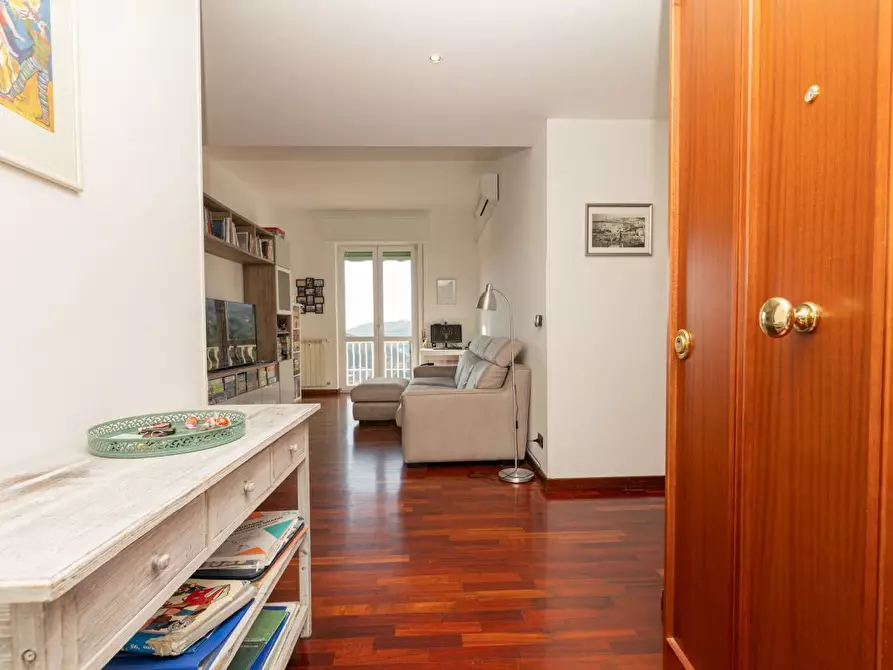 Immagine 45 di Bilocale in vendita  in Via Fratelli Gazzo a Genova