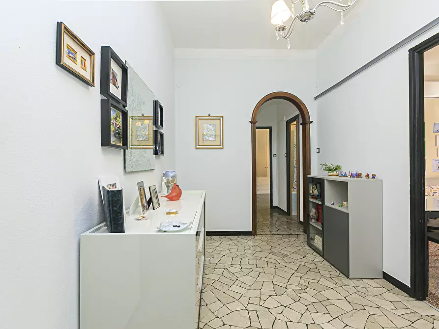 Immagine 5 di Trilocale in vendita  in Via Carnia 57B a Genova