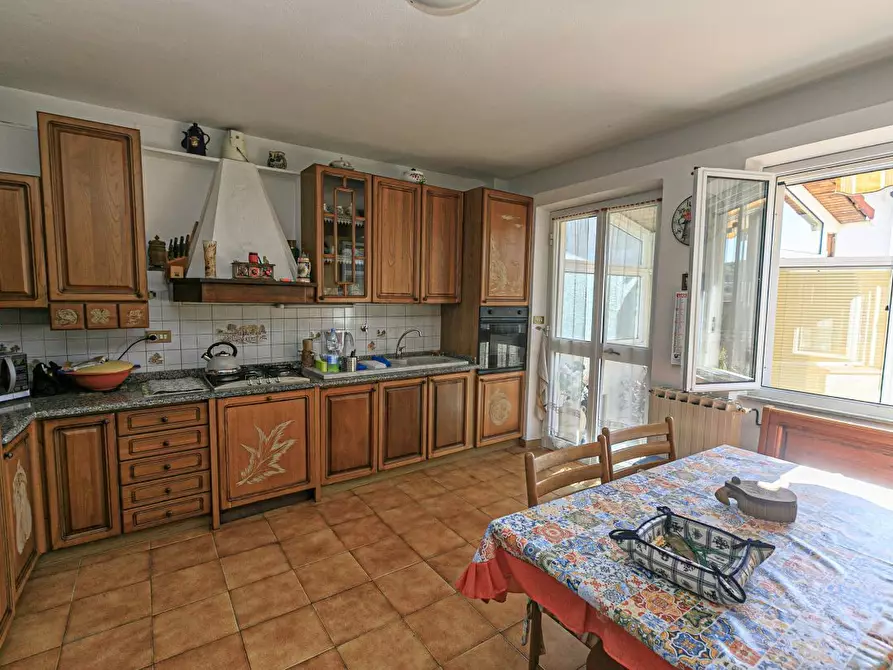 Immagine 6 di Pentalocale in vendita  in Via Costigliolo a Mignanego