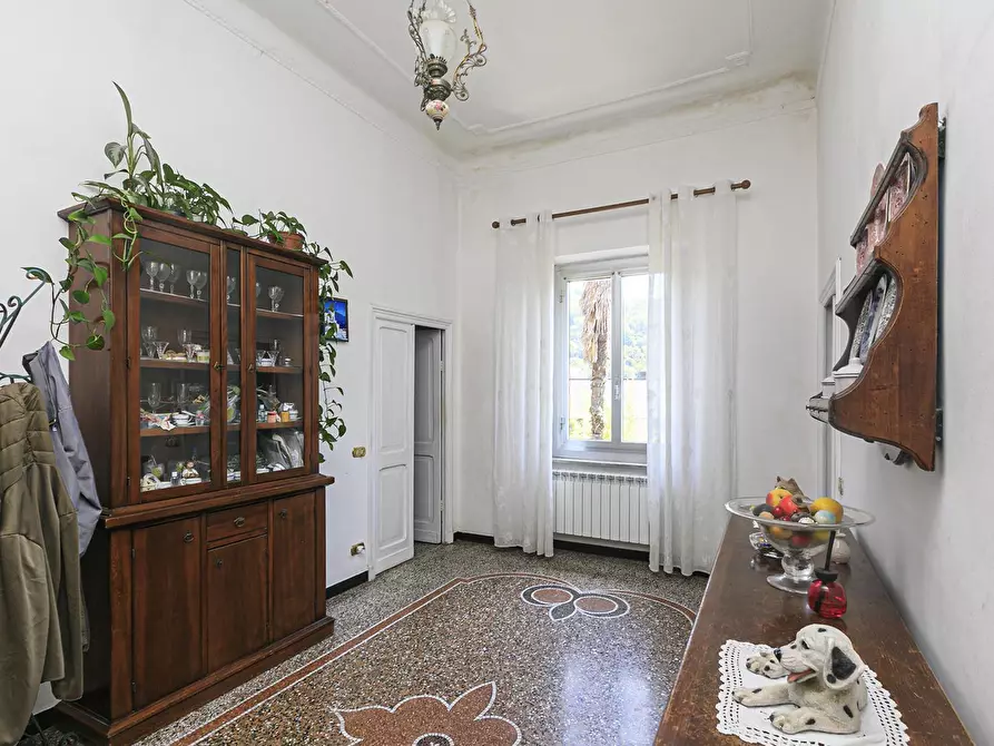 Immagine 15 di Pentalocale in vendita  in Via Val Sugana 9 a Genova