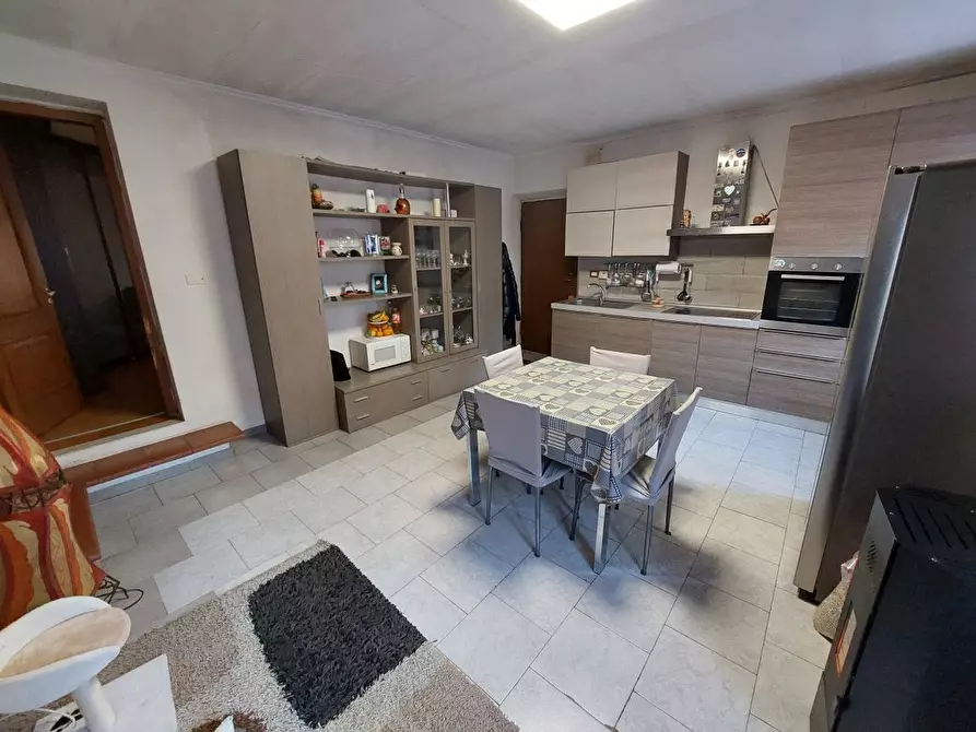 Immagine 2 di Trilocale in vendita  a Mignanego