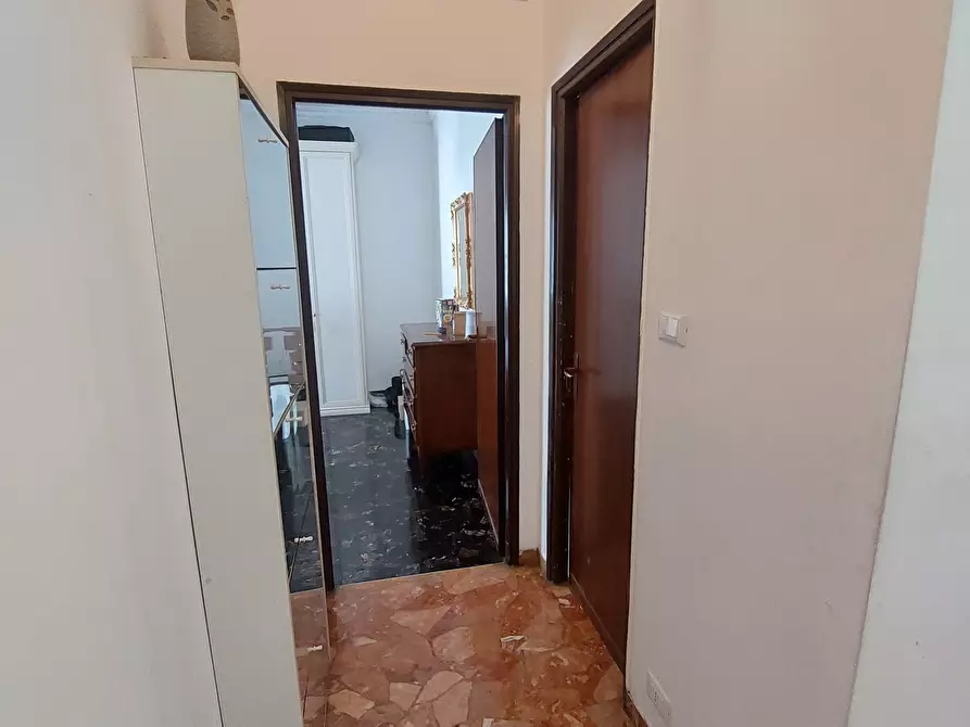 Immagine 24 di Trilocale in vendita  a Serra Riccò