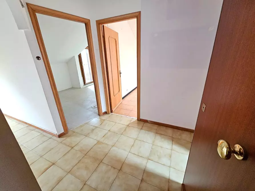 Immagine 29 di Pentalocale in vendita  in Via Benedetto da Cesino 38A a Genova