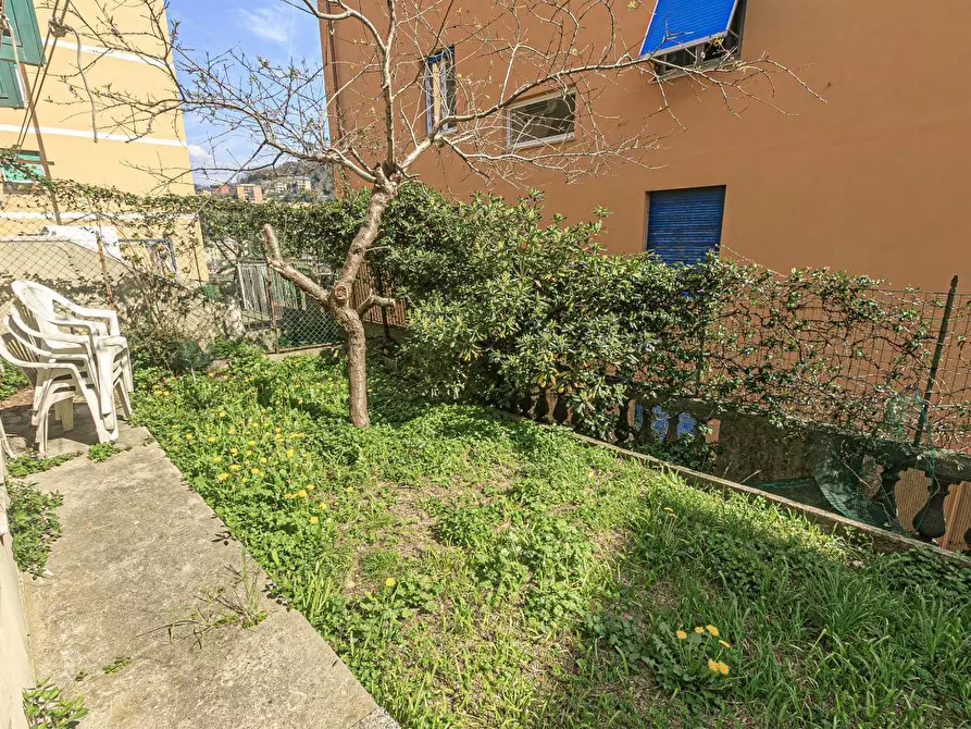 Immagine 13 di Bilocale in vendita  in Salita Murta 1a a Genova