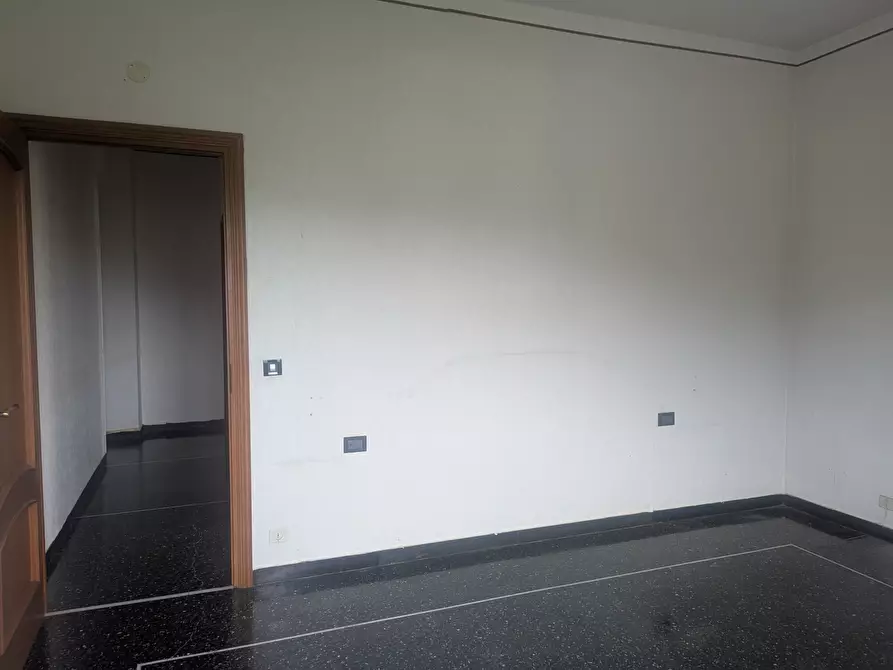 Immagine 17 di Trilocale in vendita  in Salita Serra Riccò 13 a Genova