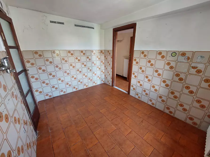 Immagine 4 di Bilocale in vendita  in Via Cremeno 10 a Genova