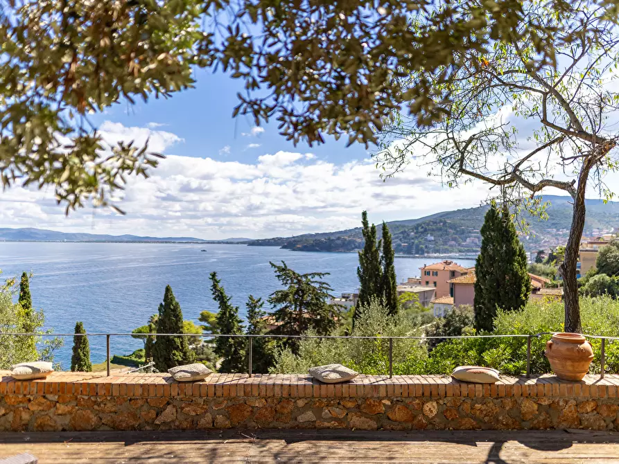 Immagine 1 di Villa in vendita  in Strada dei Fari snc a Monte Argentario