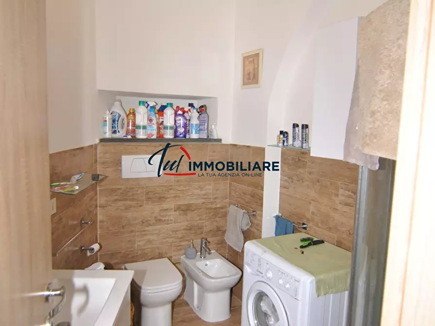 Immagine 9 di Bilocale in vendita  in Via Maggi 103 a Livorno