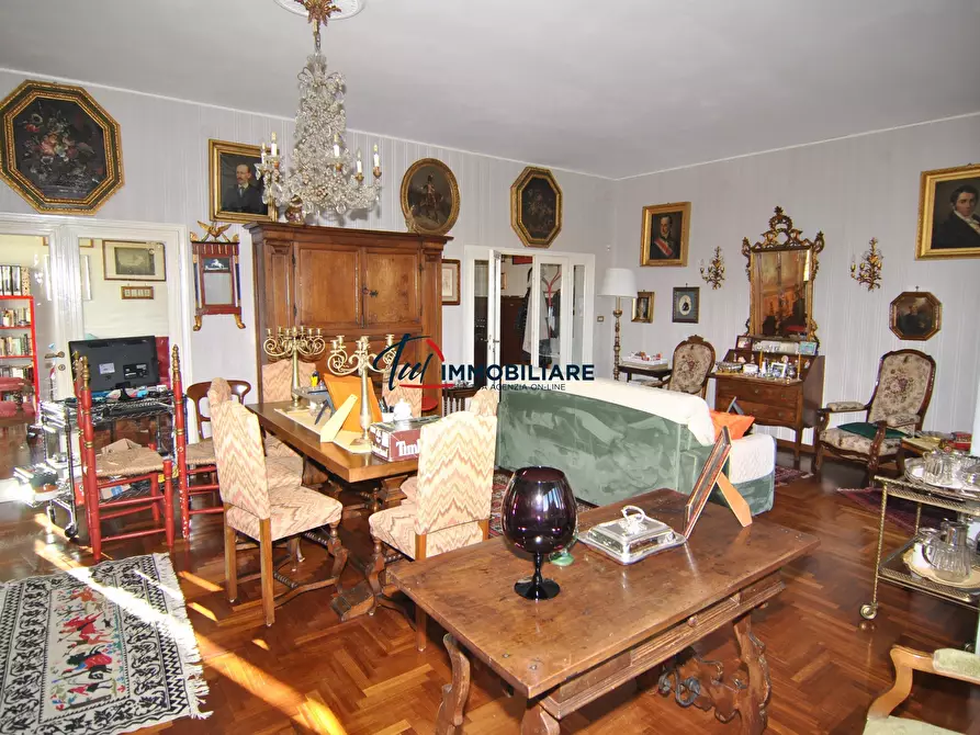 Immagine 12 di Pentalocale in vendita  in Viale Fabbricotti 3 a Livorno