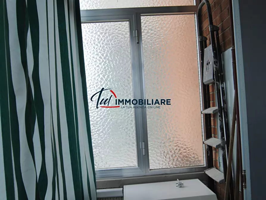 Immagine 10 di Pentalocale in vendita  in Viale Cassa di Risparmio 37 a Livorno