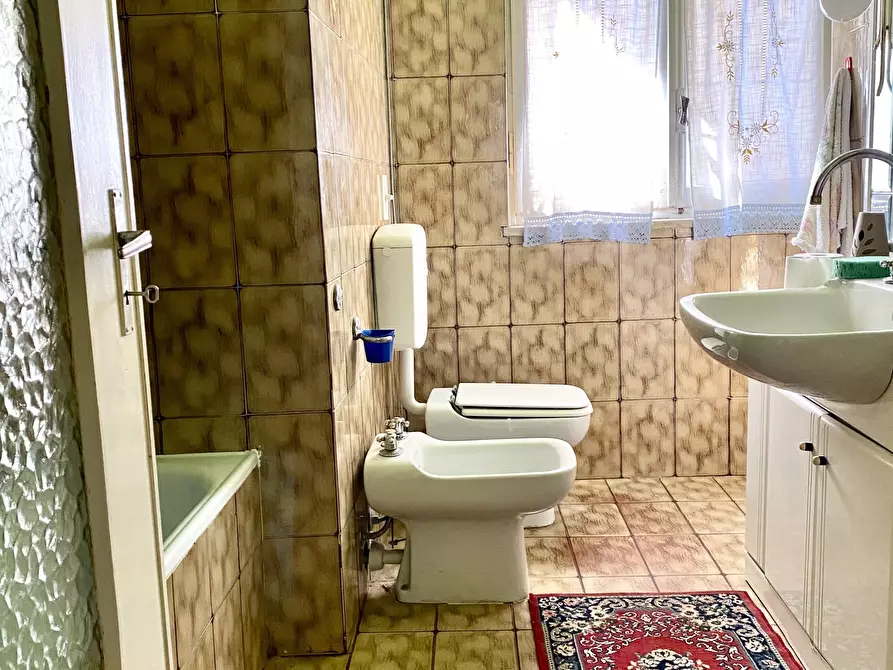 Immagine 12 di Pentalocale in vendita  in Piazza Confraternita 6 a Dogliani